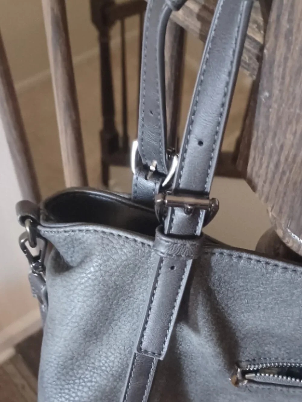 Moda Luxe Like New Grey Crossbody Adj 2 Straps lined Tote w/feet